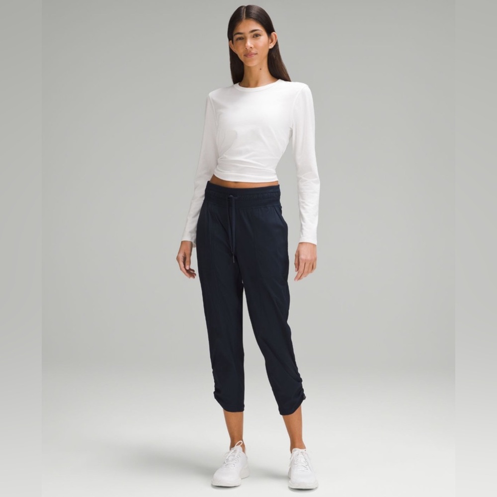 Lululemon Dance Studio Mid Rise Cropped Pant Size 0